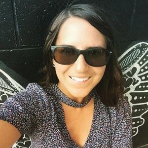 Meet your Posher, Ele